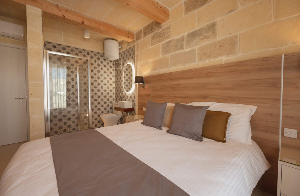 Deluxe Double or Twin Room with Pool View