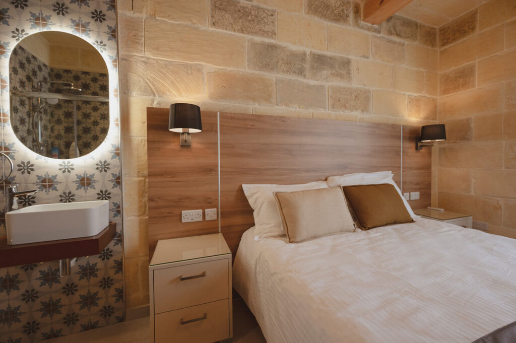 Deluxe Double or Twin Room with Pool View