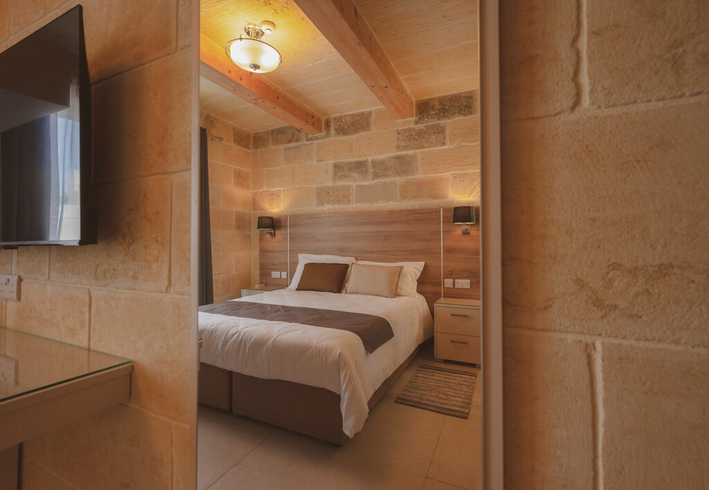 Deluxe Double or Twin Room with Pool View